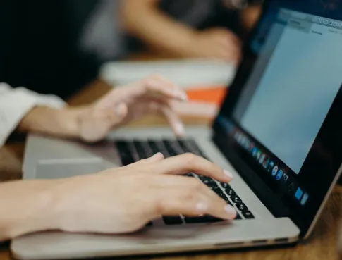 Vous utilisez Word tous les jours&hellip; mais vous perdez des heures sans le savoir