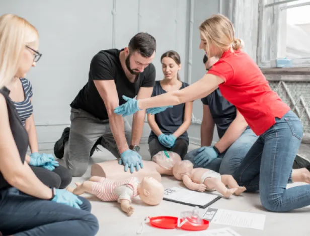 Devenir-sauveteur-secouriste-du-travail-aftec-formation-continue